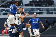 欧冠赛场上曼联弃将拉什福德双响炮，逆袭成焦点